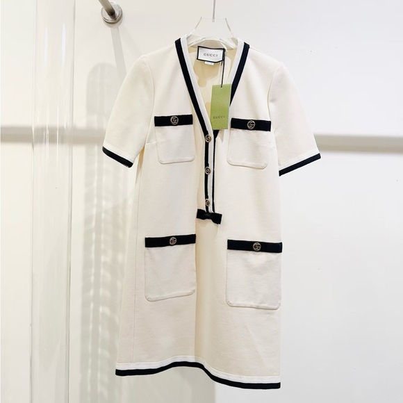 āsoldāš©steal Authentic Gucci Cream and Black Label - Picture 1 of 6